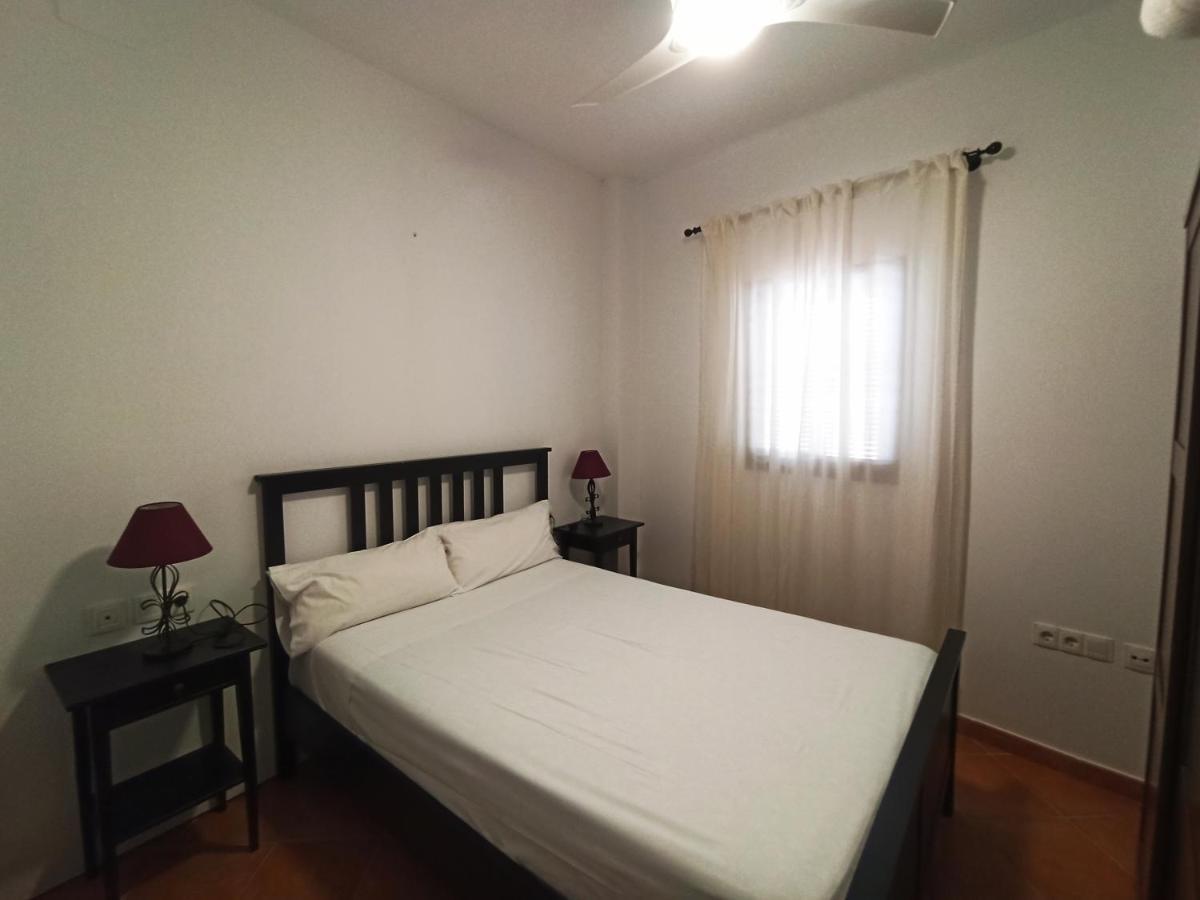 Frenteabastos Suites Cafe Hostal & Apartments Carmona  Dış mekan fotoğraf